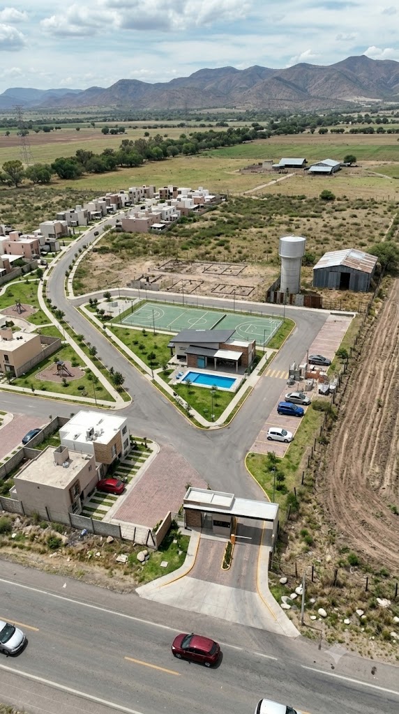 Edificio corporativo · Torreón · 2024 · después